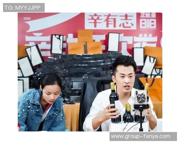 华子怒斥网红利用孩子炒作网红反击称其虚伪不配关心